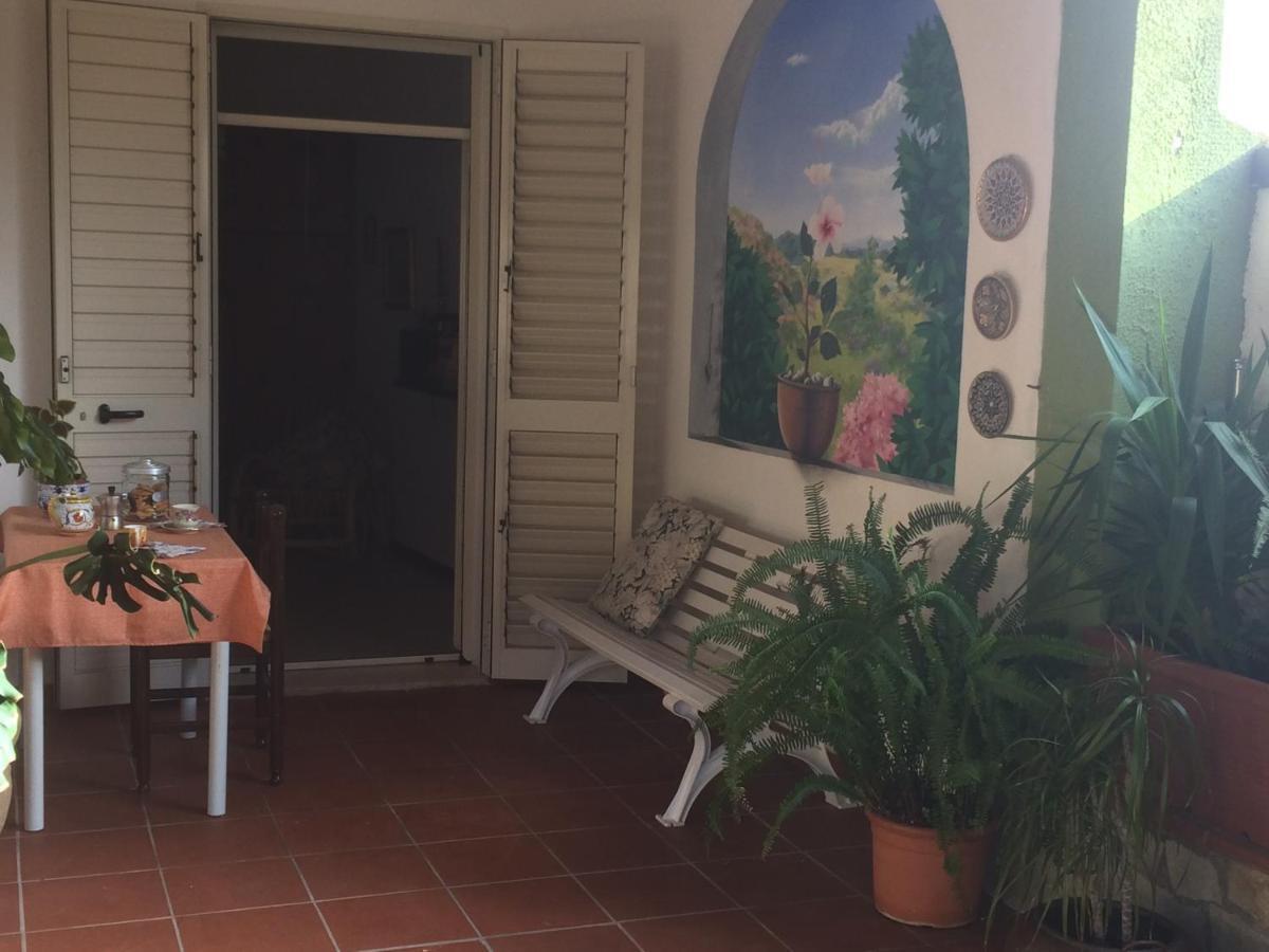 Appartamenti & Rooms Maria Villasimius Phòng bức ảnh